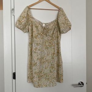 Cute floral Spring and Summer dress. Like New!!!